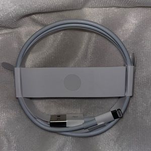 Brand New APPLE USB to Lightning charging cable